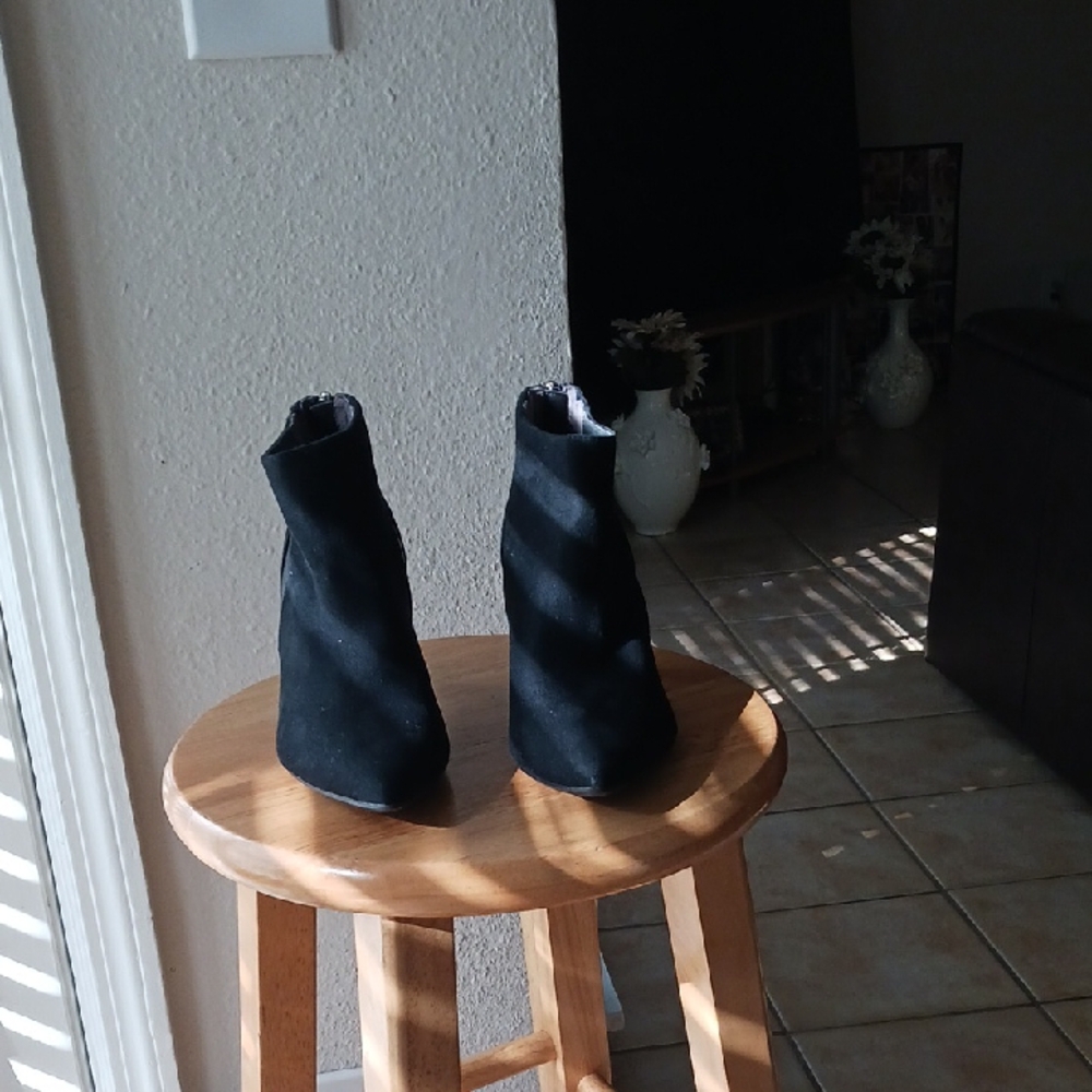 Life Stride Black Heeled Boots